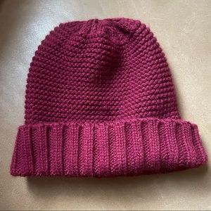 Jessica Simpson red knit beanie